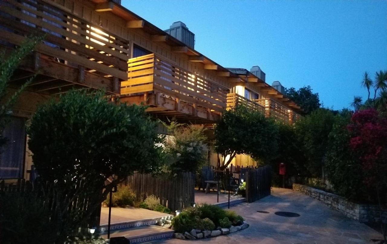 Carmel Valley Lodge Exterior photo